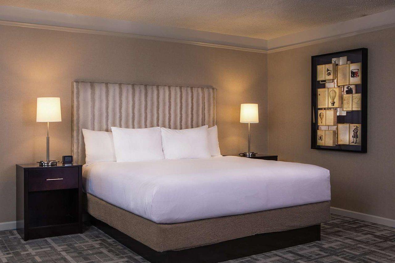 Hilton Wilmington/Christiana Hotel Newark Exterior photo